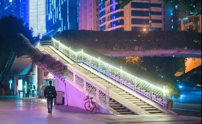 �ͻ������ա���ҹ��...ԭ������ǹ������ŵ���ȷ�򿪷�ʽ��