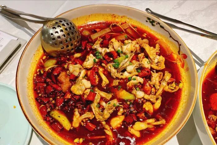 ����վ��һ���������˺��Ե���ʳ���ã�