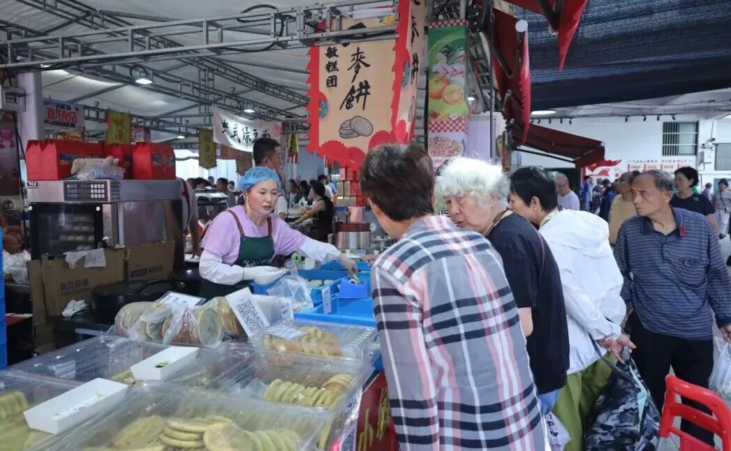 年轻人开始整顿月饼