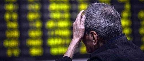 一文读懂港股跌破两万六关口：券商股跌幅居前 物业消费股逆势走高