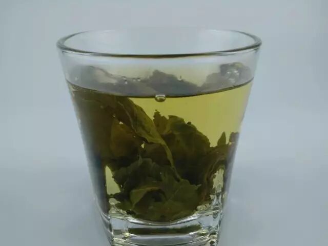 喝法 泡乌龙茶最好用有盖的碗