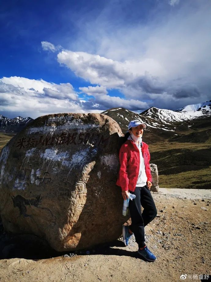 她曾是央视最美主持，茹素10余年，如今年近50依然美如少女！-图片9