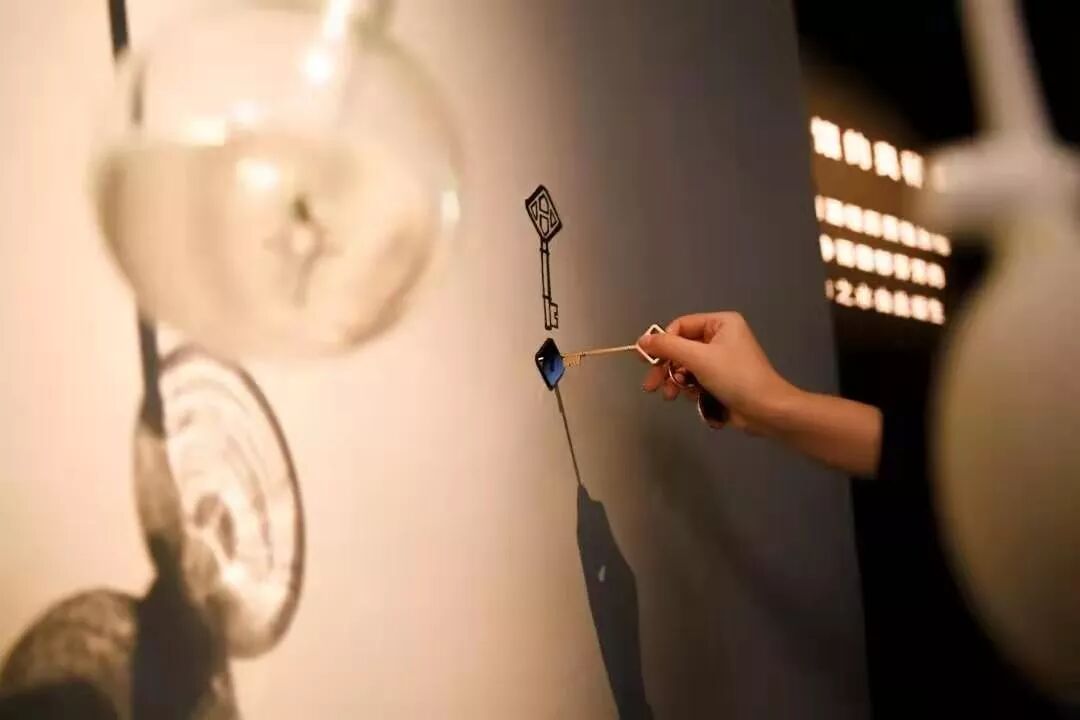 



满18岁才能去！吃货八月必打卡展览list，一定有它的名字！
