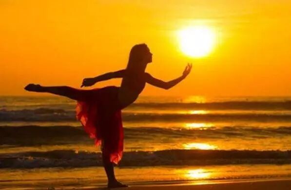 人生真正的课题，不是怎么去结婚，而是怎么去幸福