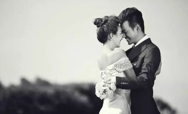 人生真正的课题，不是怎么去结婚，而是怎么去幸福