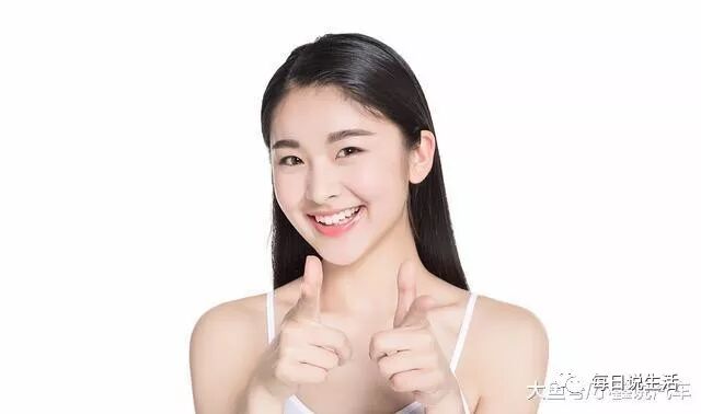 中医专家：6味中药泡水喝,补气血,白发没了,发量多了,显年轻