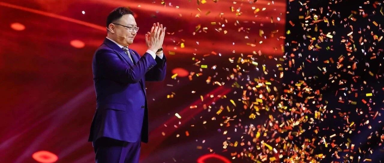 罗振宇在跨年演讲中都致敬了哪些大神？