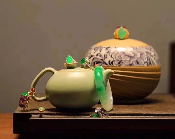 180000翡翠不慎卖成18000还被嫌贵退货，卖家：庆幸遇