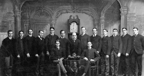 【暴风看点】上了好学校才知道，读书无用论都是骗人的