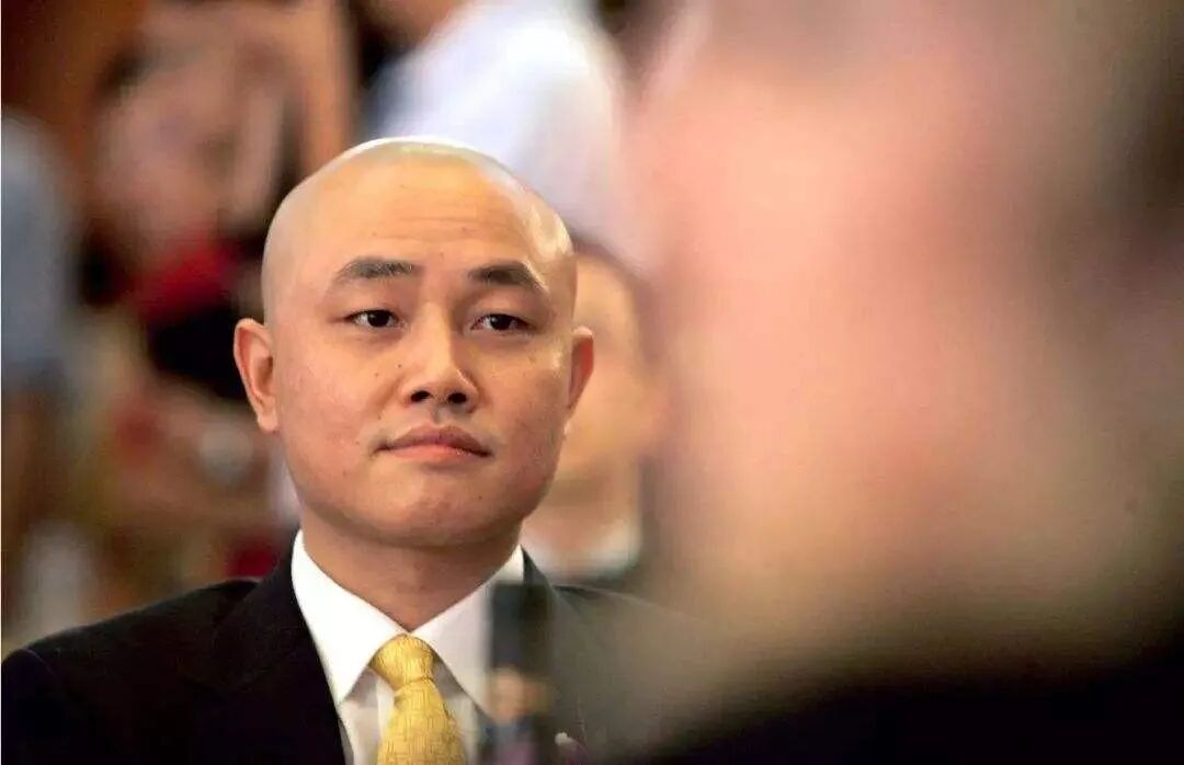 刚出狱的黄光裕踌躇满志,重新执掌国美并扬言:"要用18个月让国美重新