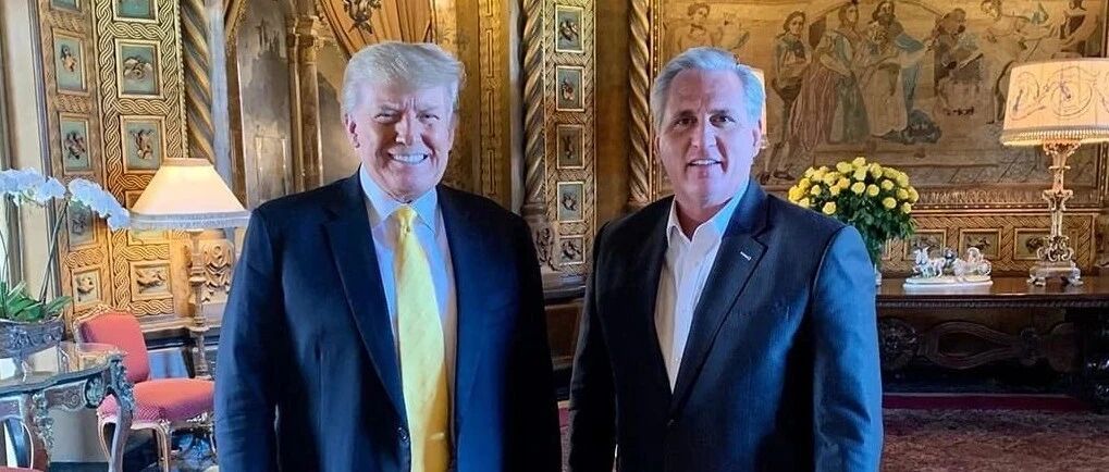 1月28日，共和党大佬亲自登门请特朗普出山，第一步反击佩洛西