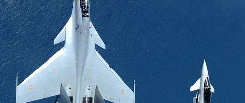 台风战斗机有多大？来看看它旁边的苏-30