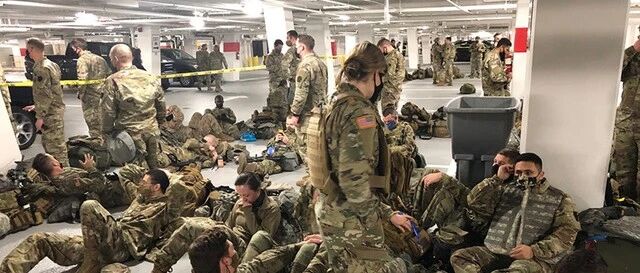 兔死狗烹？拜登顺利宣誓就职总统后，国民警卫队被打发到车库