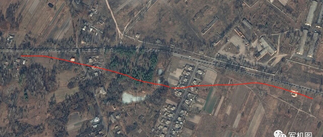 2月28日，俄军数百辆军车候在距基辅外60公里，只等俄乌和谈结果