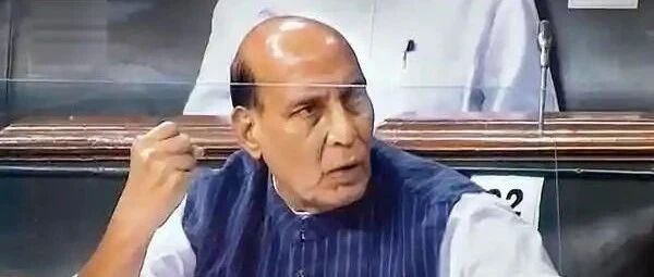 印度国防部长握拳表决心：地球上没有人能阻止印度军队的巡逻行动