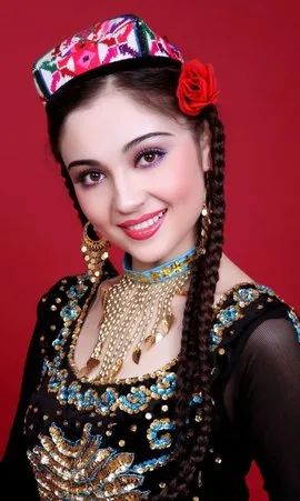 新疆籍女演员一览表图片
