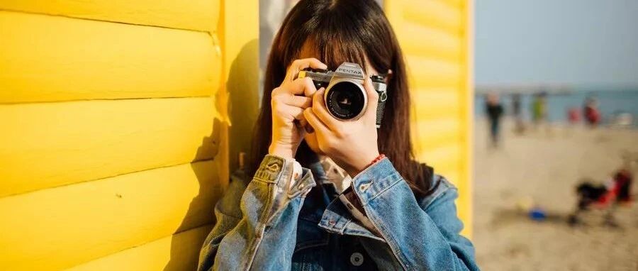 黄晓明离婚1个月后，新恋情曝光登上热搜！网友集体祝福：这一次，你选对人了！