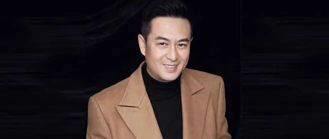 50岁张嘉译“改名”上热搜：男神中年，也不易