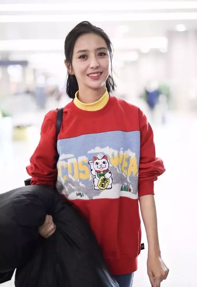 高領＋衛衣，高領＋襯衫，19年流行這麼穿，太時髦了！ 時尚 第48張