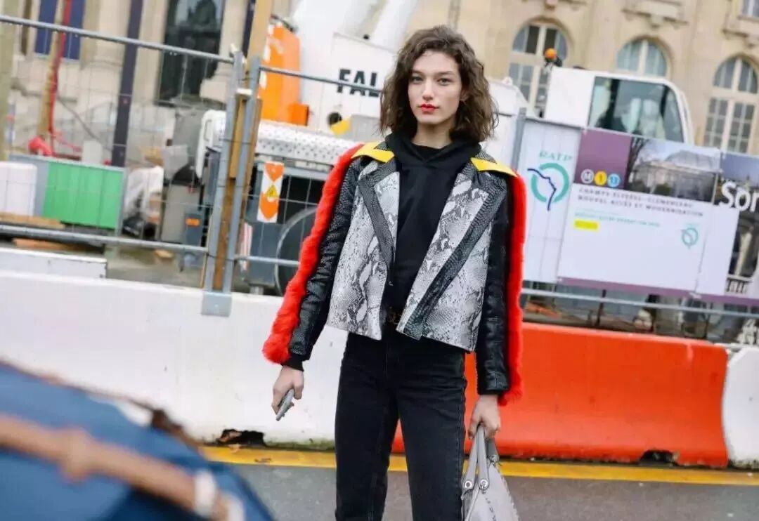 高領＋衛衣，高領＋襯衫，19年流行這麼穿，太時髦了！ 時尚 第45張