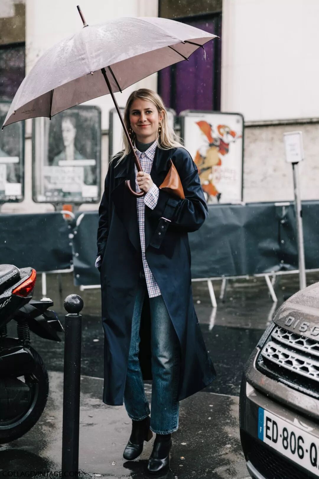 春天穿风衣+阔腿裤，简直就是气质精