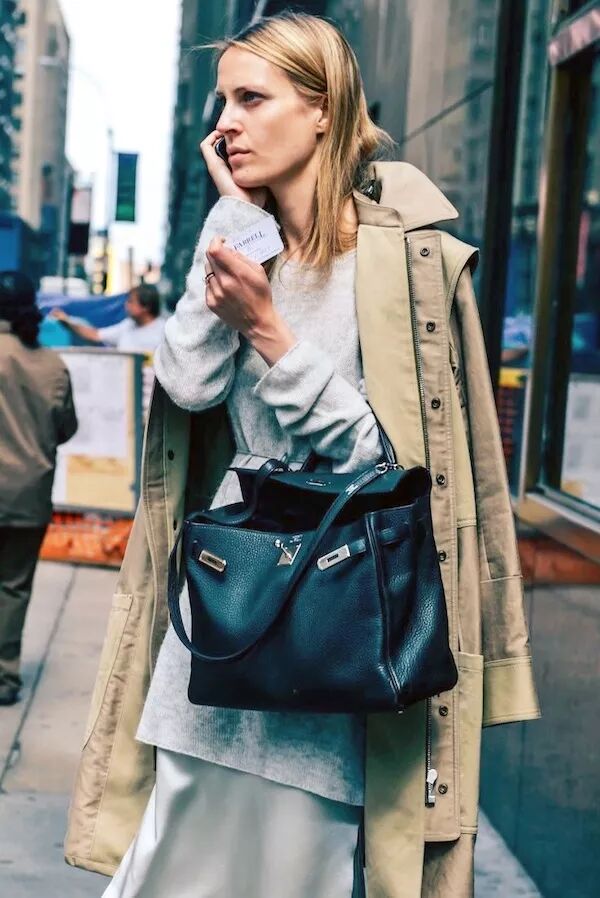 春天穿风衣+阔腿裤，简直就是气质精