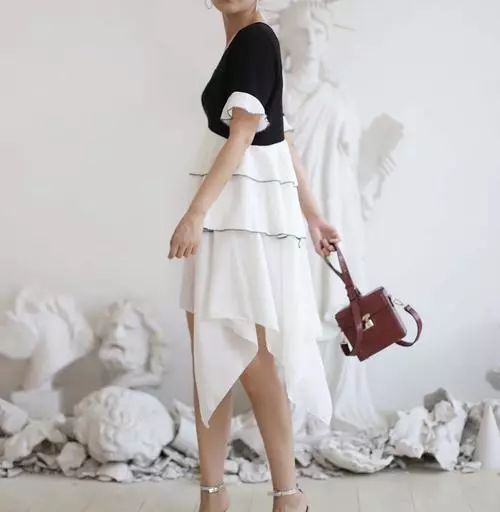 關鍵詞：迷笛裙！ 《羅馬假日》中，奧黛麗·赫本就是迷笛裙的鼻祖 時尚 第22張