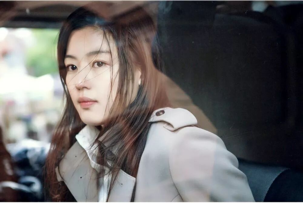 春天穿风衣+阔腿裤，简直就是气质精