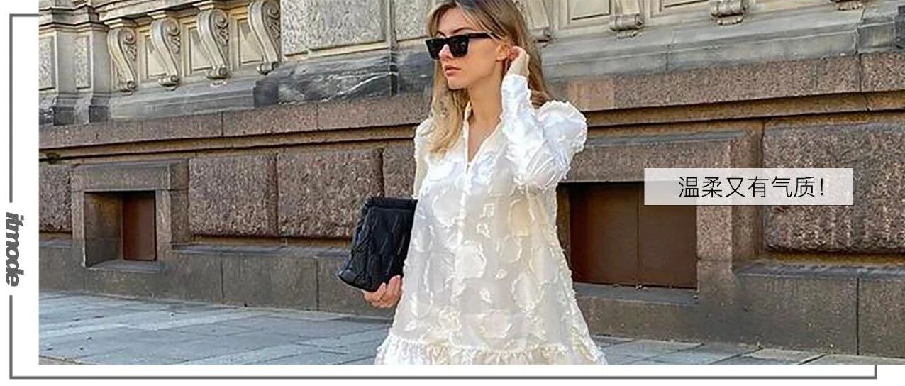 别再穿高跟鞋了!入夏“连衣裙+平底鞋”火了!巨时髦巨好看!