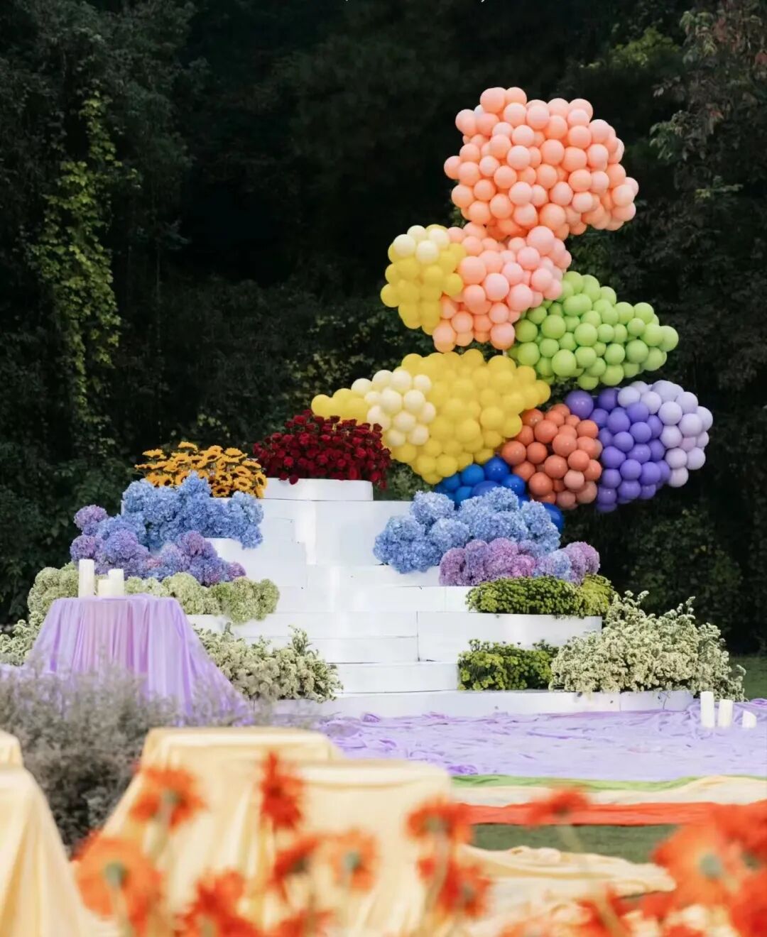 “不早起、不接亲、无仪式”……年轻人对自己的婚礼下手了