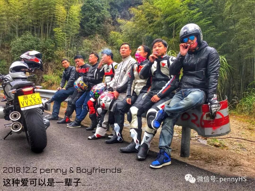 超燃的黑丝系婚礼！