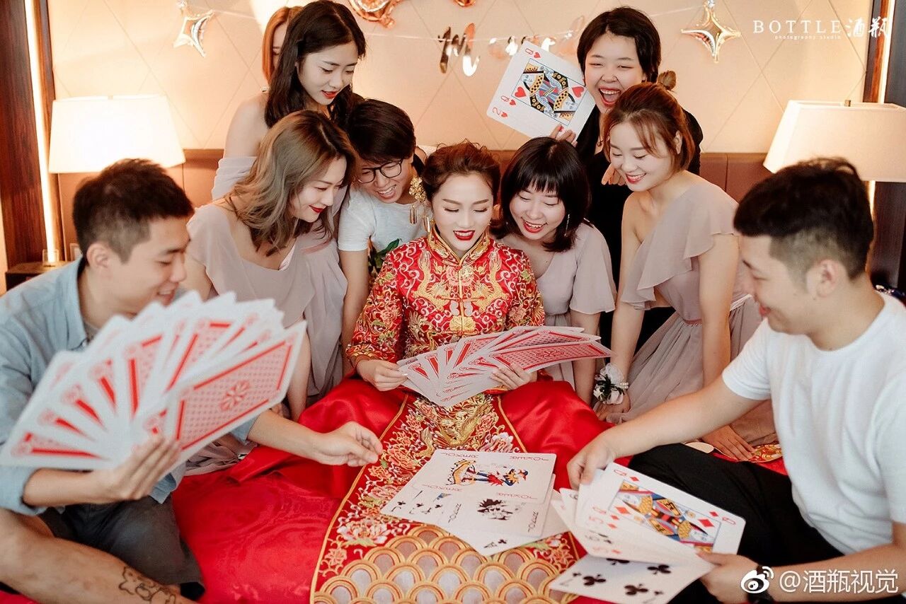 还在玩抖音“辣眼”同款？今年超流行、不油腻的接亲游戏，都在这