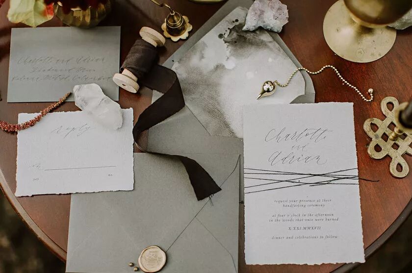 婚礼灵感 | 黑纱配爵士帽，一场超凡个性的鬼魅风私奔婚礼