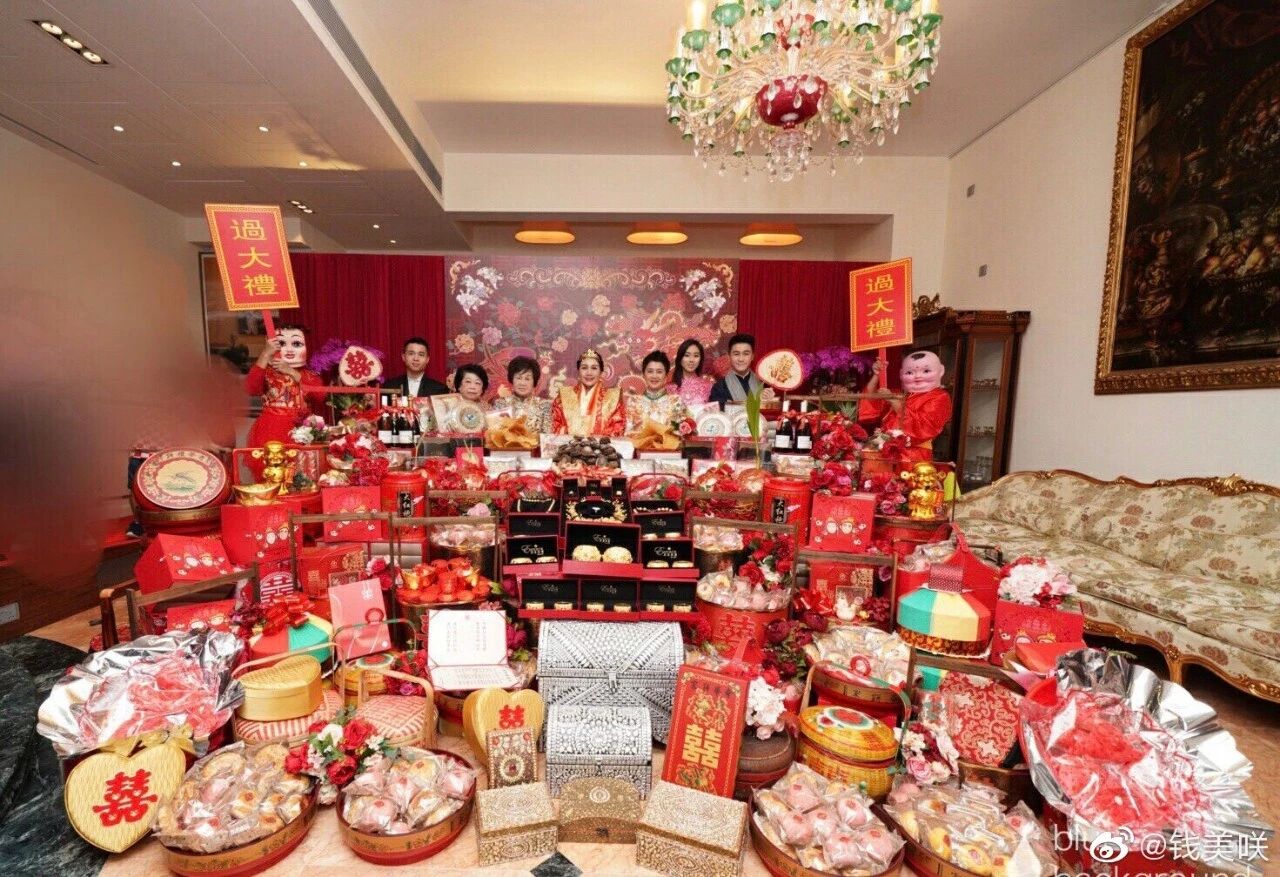 赌王千金何超盈过大礼，这出嫁的阵势让我酸酸酸了……