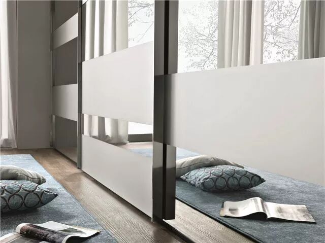 据说这种衣柜最近很流行