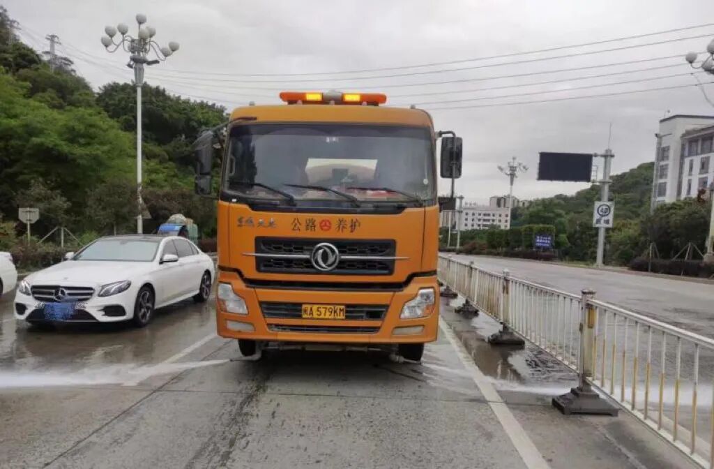 ����һ�����ڣ����ǡ�ȫ�ڡ��ڸڣ�ֻΪ����¡���