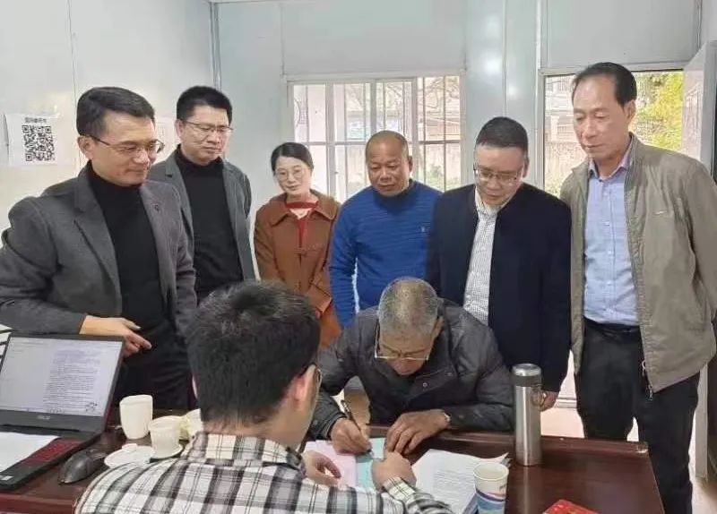 你们冲一线，我们保运转，一起打赢这场“硬仗”！