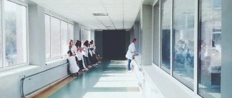 世界上还有一种病，叫“什么都不信”！