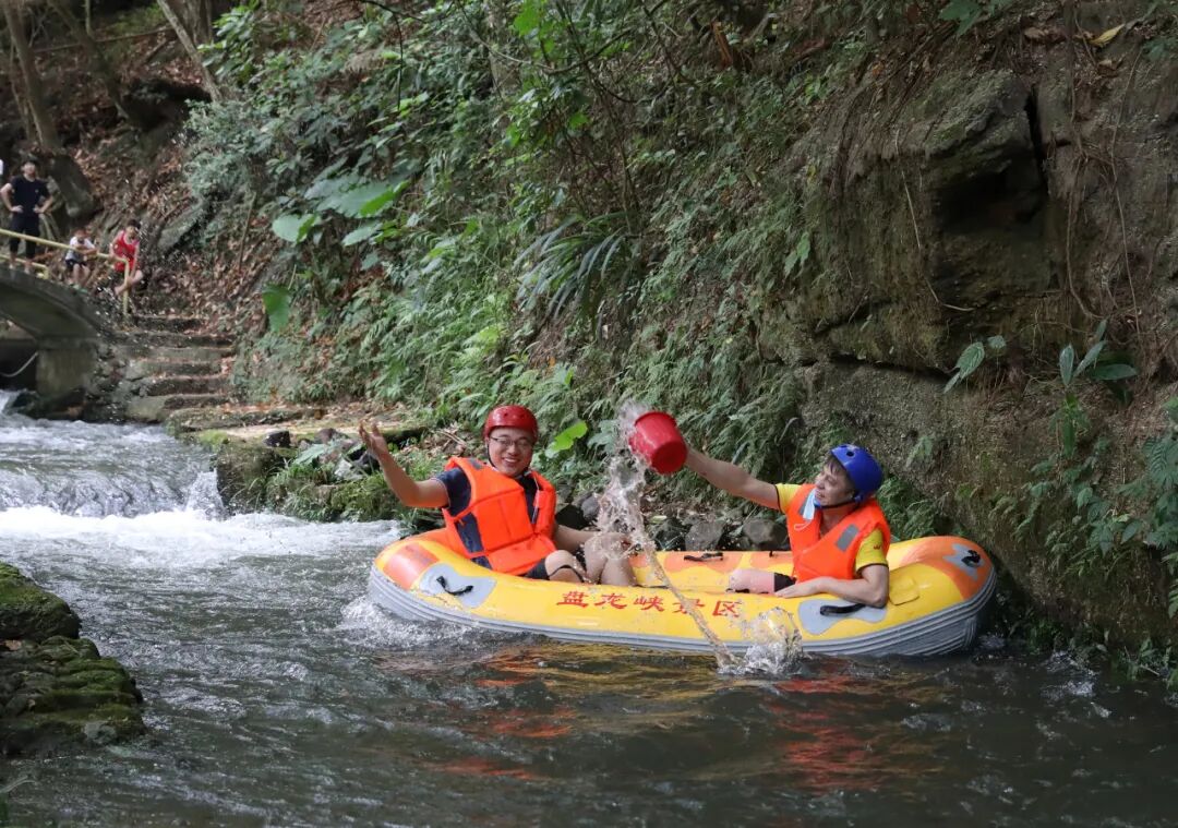德庆盘龙峡景区:漂流成热捧游玩项目--肇房网