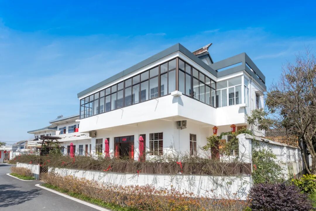 为什么很多人离开了农村，还要在老家盖一栋新房？