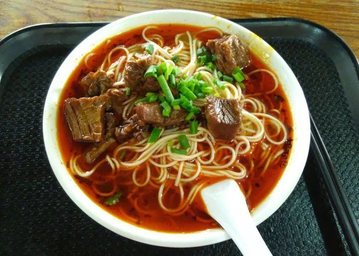 羊肉汤▼地锅鸡▼砂锅酥肉丸子红烧肉▼蒸面条▼猪蹄,卤鸡▼炝锅肉丝