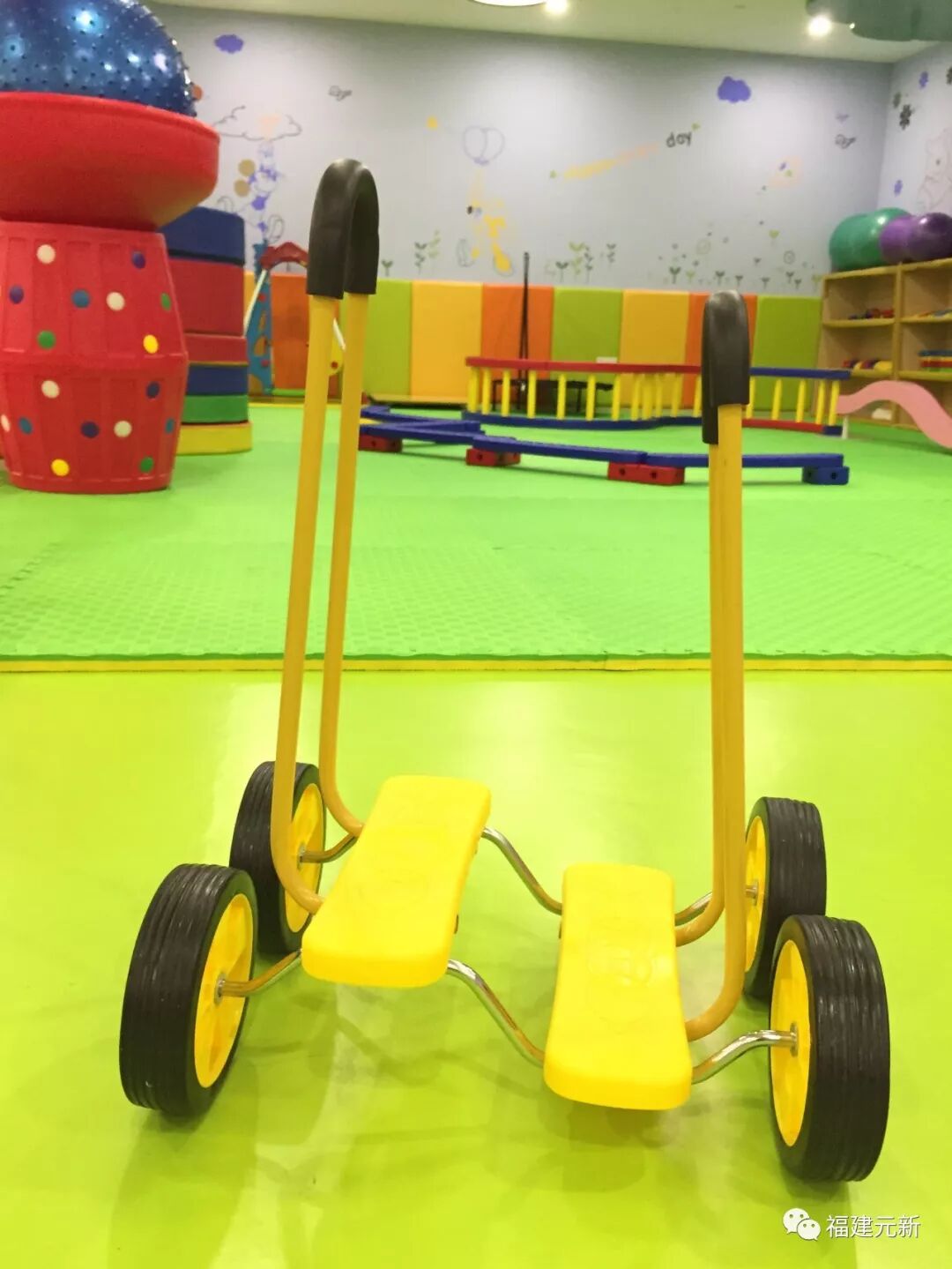 器械区有什么器械【详解】大滑板、羊角球、蹦床......这些感统器械到底什么用处？_https://www.jmylbn.com_新闻资讯_第22张