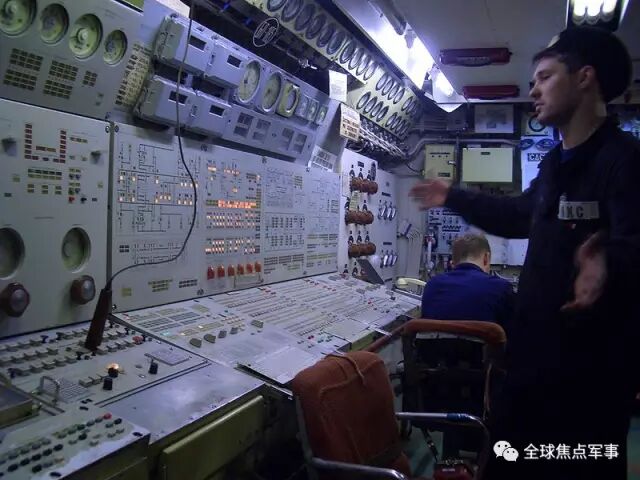 只有经过对比，才知道台风级潜艇究竟有多大的图27