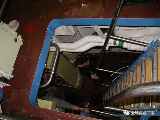 只有经过对比，才知道台风级潜艇究竟有多大的图34