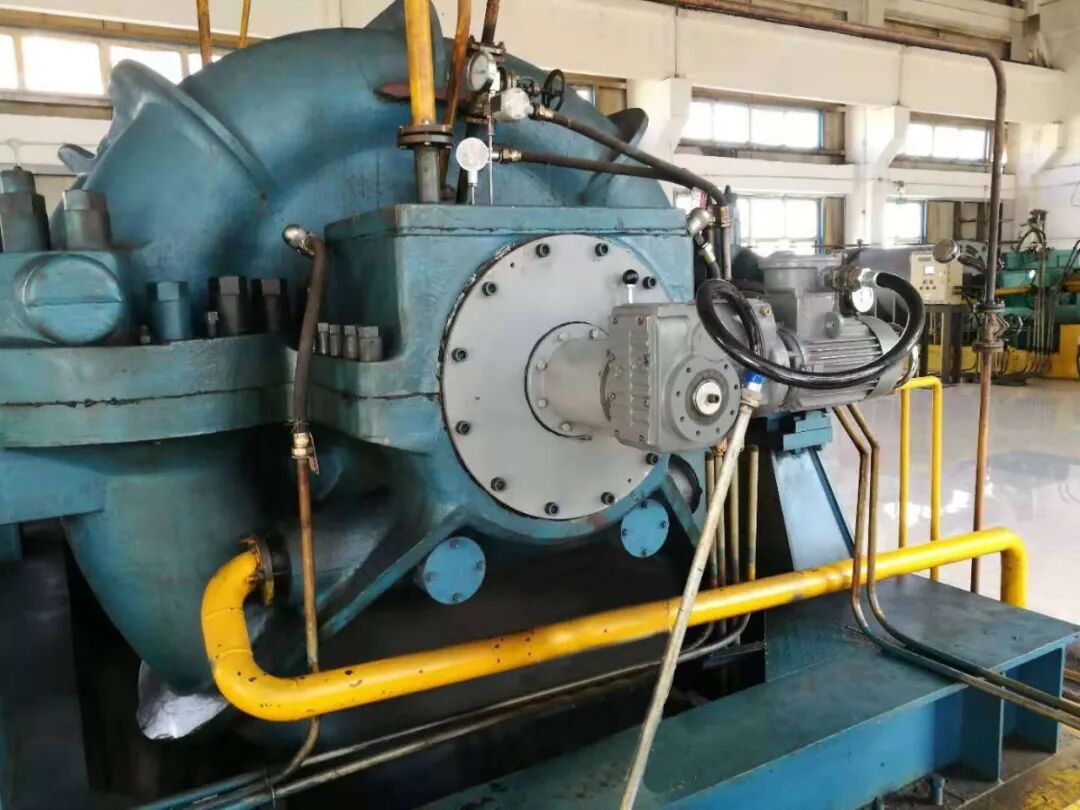 煤氣鼓風機改造電動盤車裝置的圖1