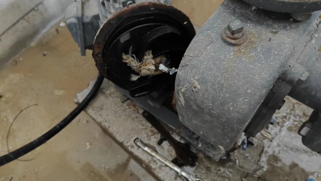 纖維濾池濾布、水泵易堵塞怎么辦？——鐵錨團(tuán)隊(duì)奔赴遼寧某污水處理廠