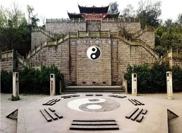 《易经》：夫妻是最深远的修行，家才是极好的道场 !