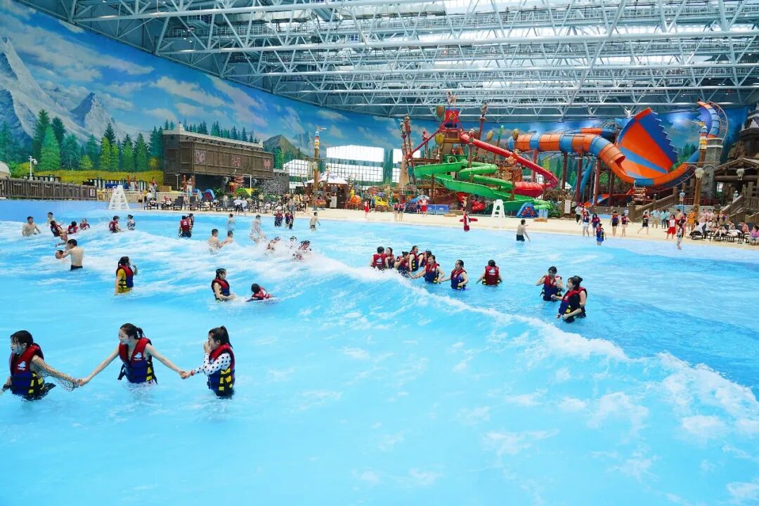 成都全搜索新闻网 成都再上新！无边泳池、滑雪场、水世界......一起来解锁夏日透心凉