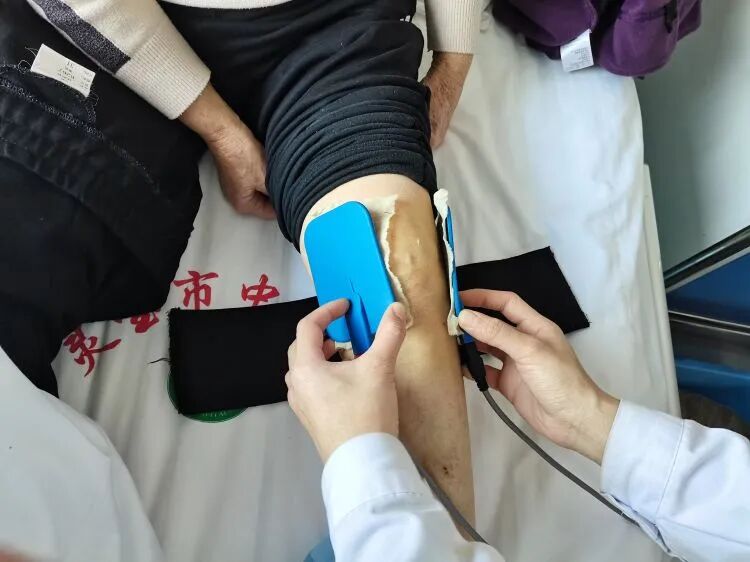 中医定向透药用什么药【灵中医丨特色治疗】疼痛三科：不打针、不吃药的中医定向透药治疗_https://www.jmylbn.com_新闻资讯_第5张