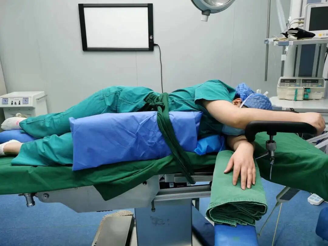 手术室体位垫怎么用【灵中医丨优质护理】生命相托 体贴入“位” ——手术室麻醉科体位垫_https://www.jmylbn.com_新闻资讯_第5张